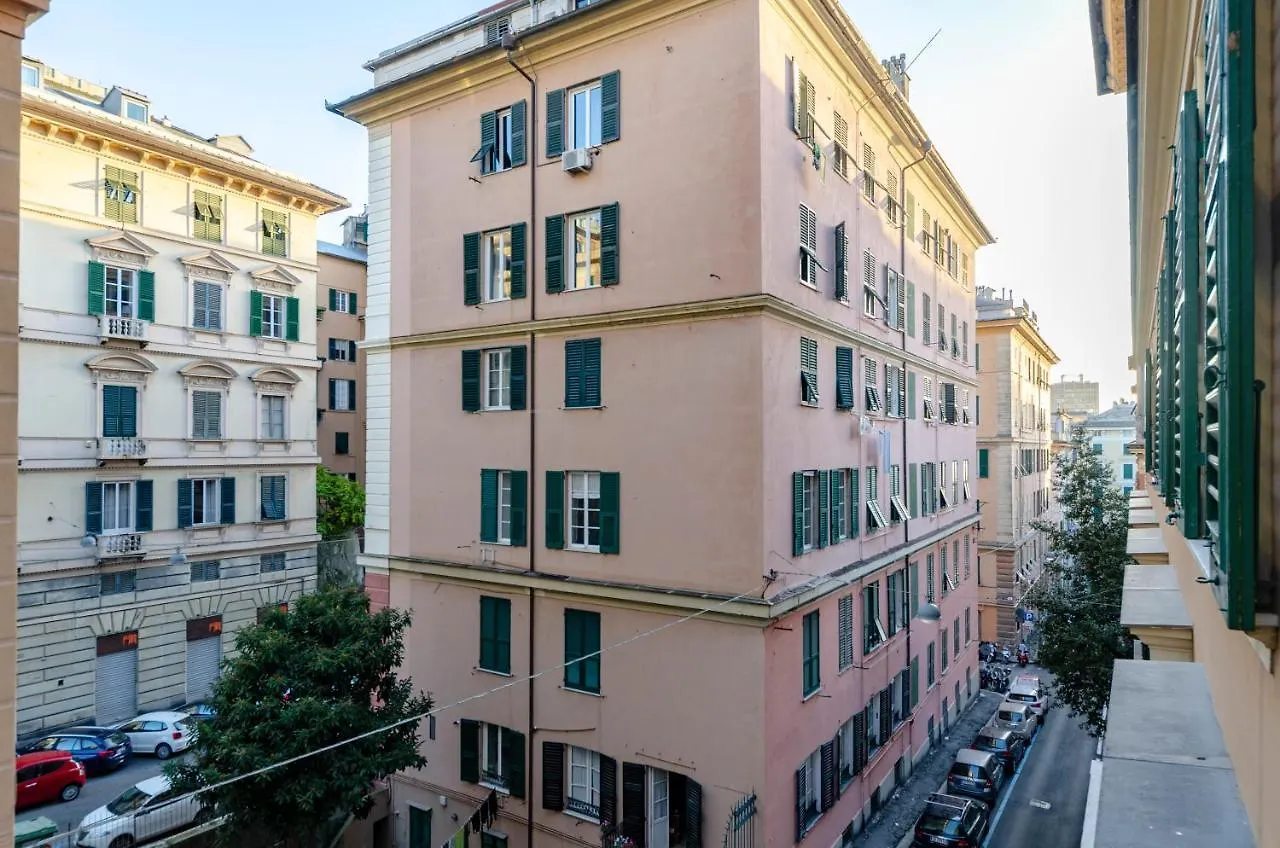 Joivy Colorful Apt For 6, 5 Mins From Piazza Corvetto Apartment Genoa