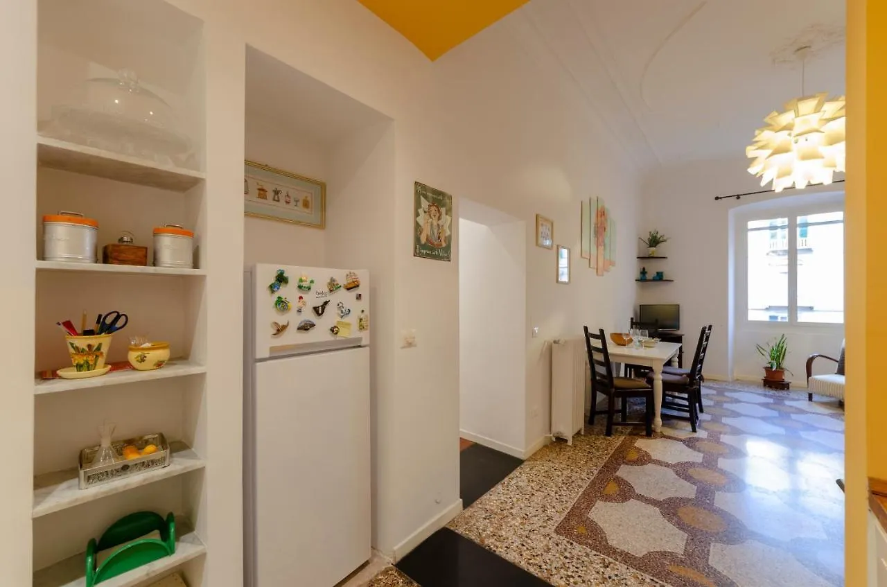 Joivy Colorful Apt For 6, 5 Mins From Piazza Corvetto Apartment Genoa 0*,