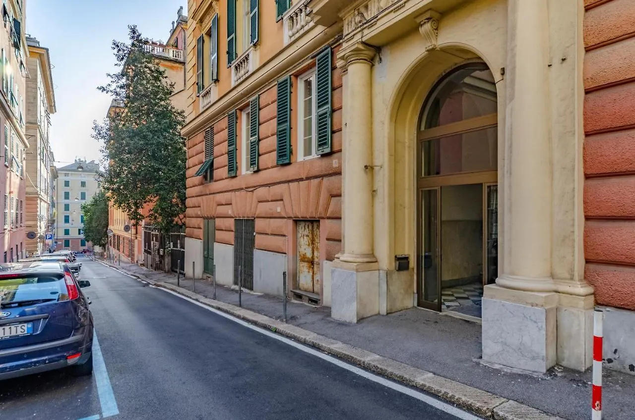 Joivy Colorful Apt For 6, 5 Mins From Piazza Corvetto Apartment Genoa