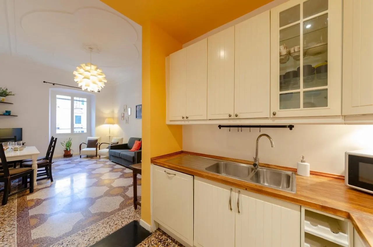 Joivy Colorful Apt For 6, 5 Mins From Piazza Corvetto Apartment Genoa