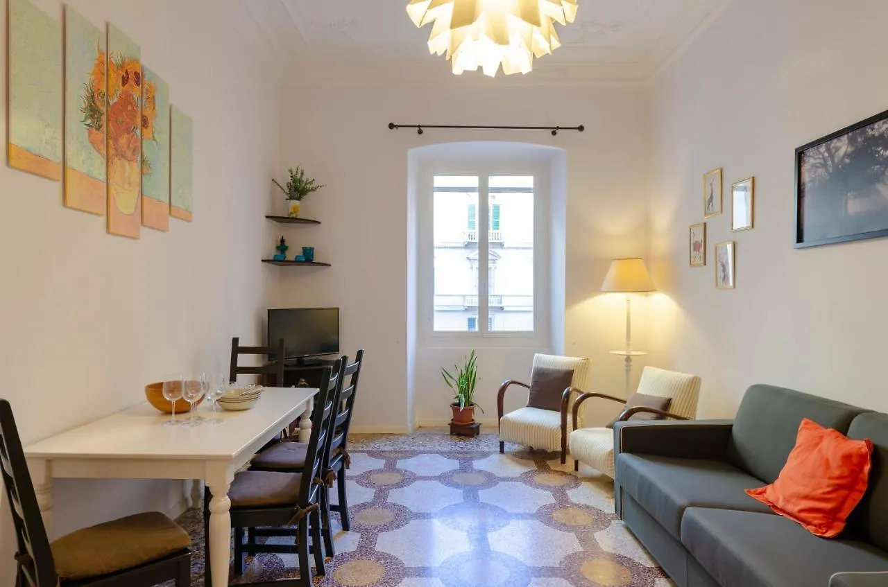 Joivy Colorful Apt For 6, 5 Mins From Piazza Corvetto Apartment Genoa